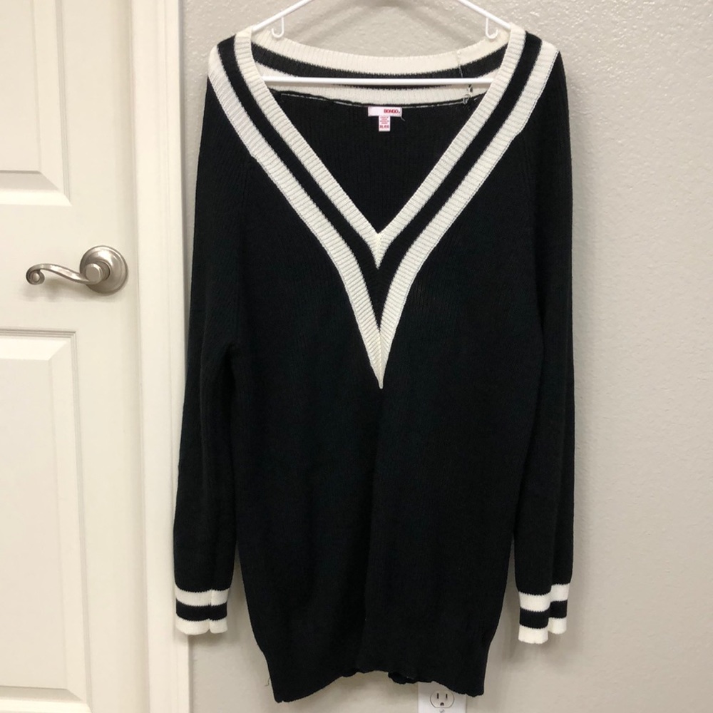 Women’s knitted sweater